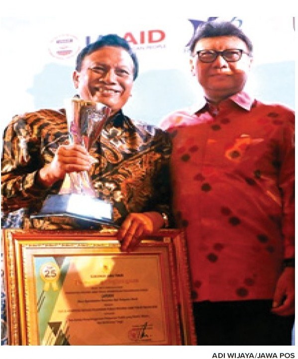 Sekolah Perempuan Persembahkan Penghargaan